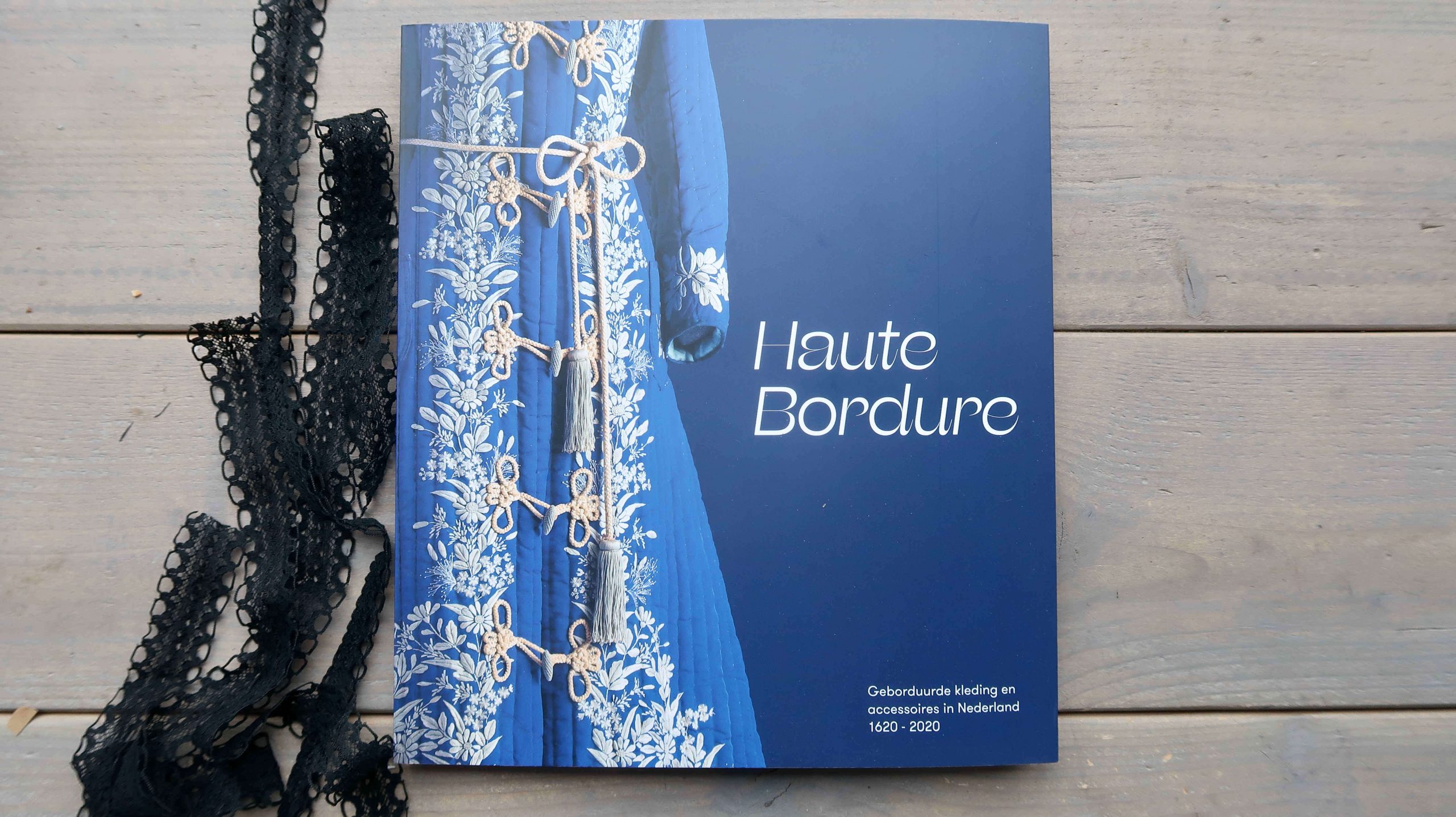 Haute Bordure: Geborduurde kleding en accessoires in Nederland
