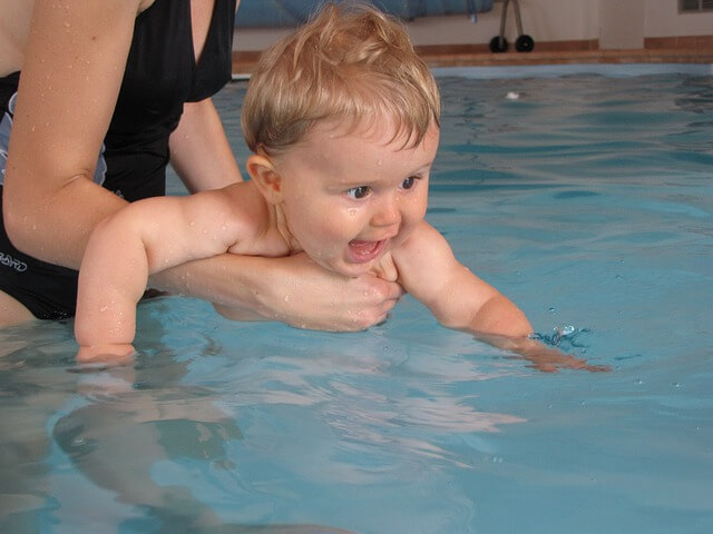 Zwemmen met jouw baby is heel erg goed, voor jou als ouder en voor jouw kindje