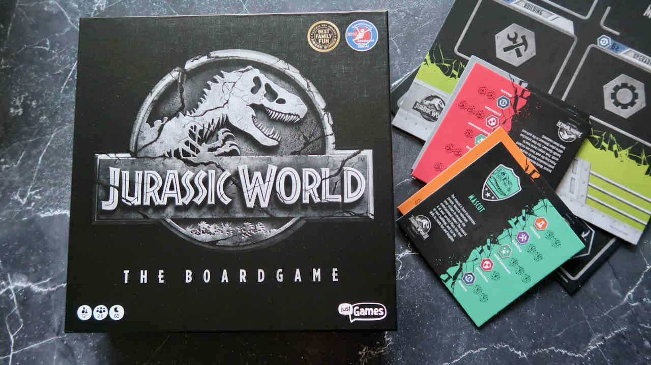 Review: Jurassic World - The Boardgame. Een ontzettend leuk spel, waar je goed moet samenwerken om te kunnen winnen.