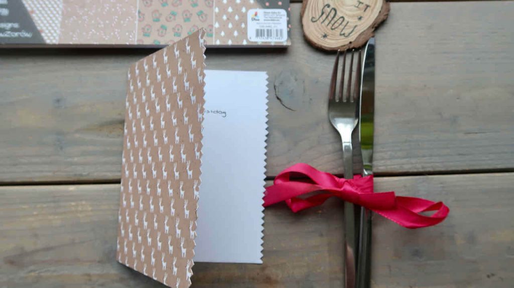 Zelf een menu kaart maken voor de kersttafel met papier van DecoTime